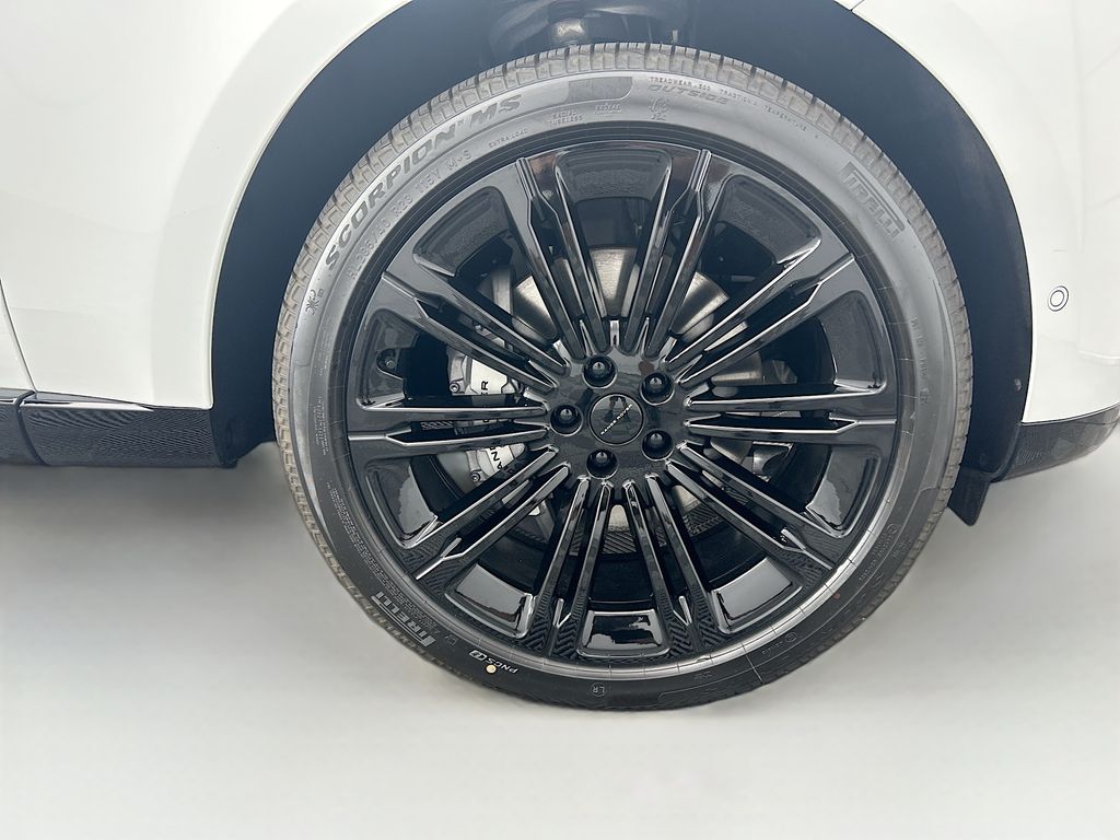 Thumbnail: 2026 Land Rover Range Rover - 32