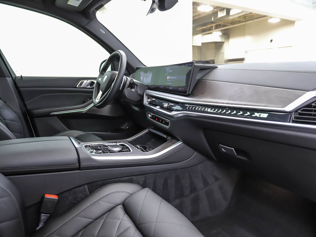 Thumbnail: 2024 BMW X5 - 28