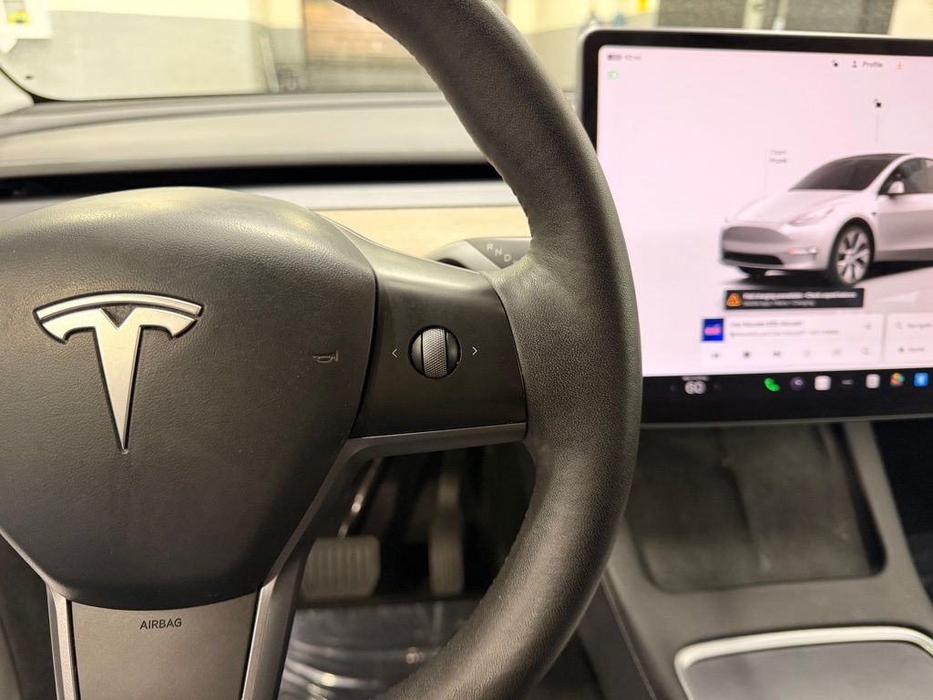Thumbnail: 2023 Tesla Model Y - 14