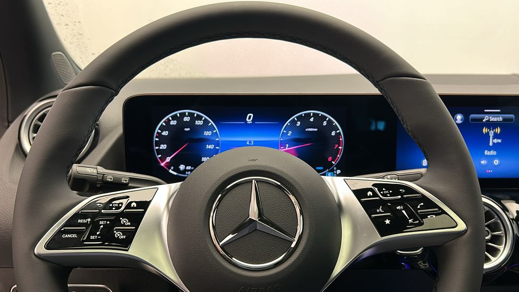 2025 Mercedes-Benz GLA 250 4MATIC 13