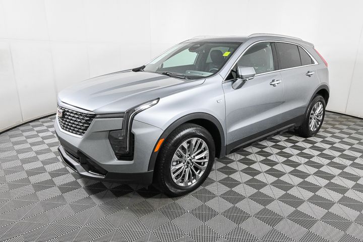 2024 Cadillac XT4 Premium Luxury 3