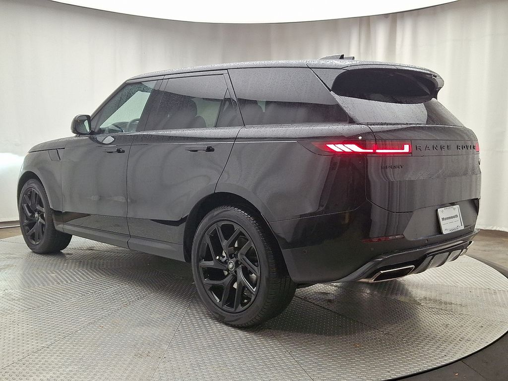 Thumbnail: 2023 Land Rover Range Rover Sport - 6