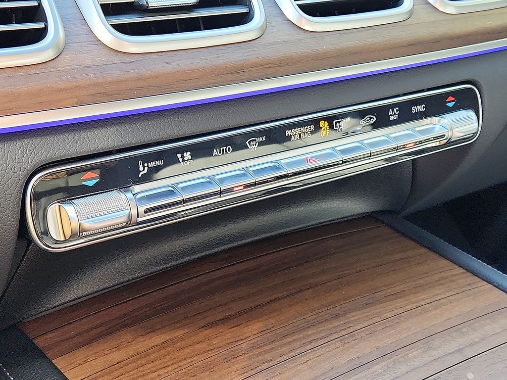 Thumbnail: 2026 Mercedes-Benz GLE - 12