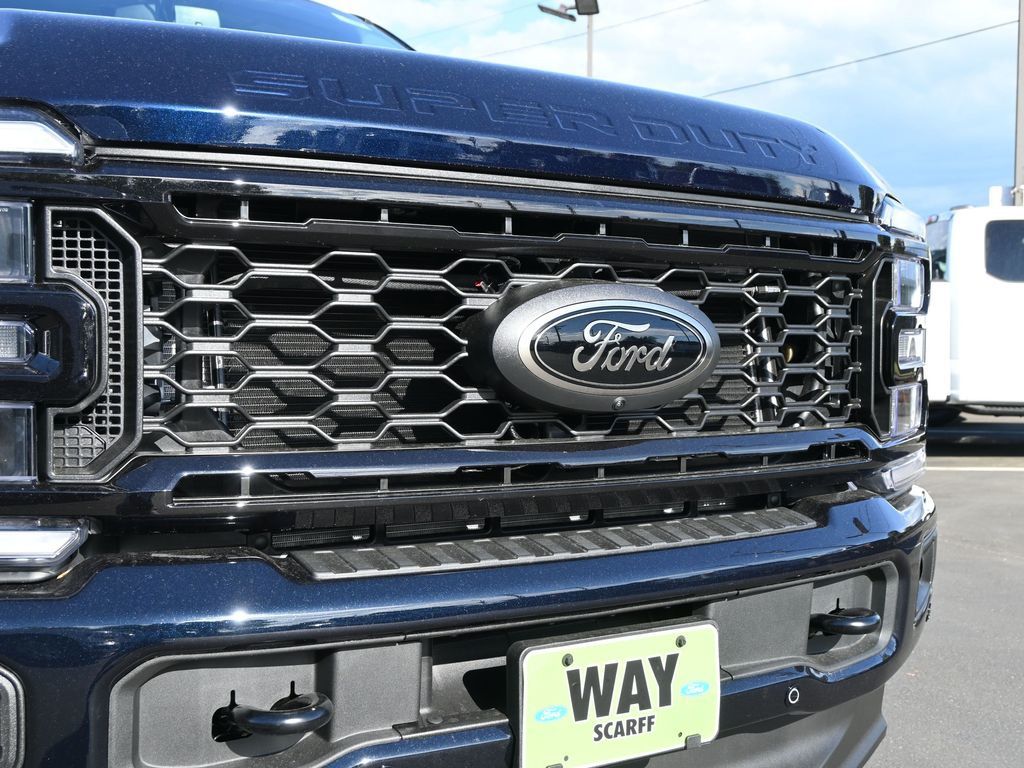 2025 Ford F-350 Super Duty LARIAT