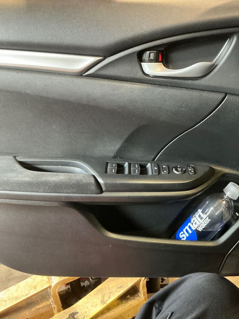 Used 2019 Red Honda LX image 6
