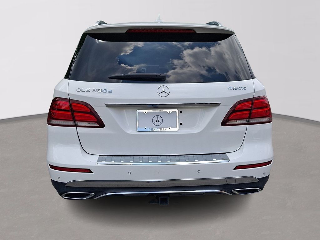 Thumbnail: 2016 Mercedes-Benz GLE - 5