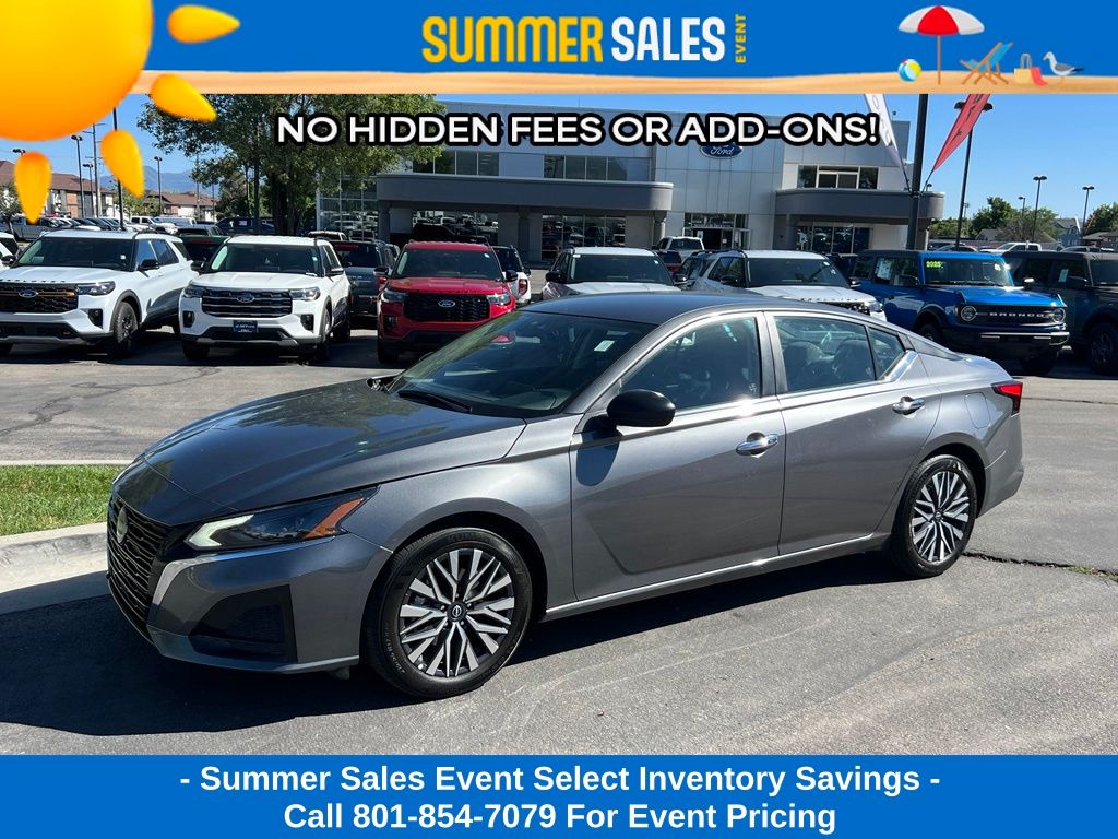 Gray (Gun Metallic) 2025 Nissan Altima 2.5 SV FWD Sedan Front-Wheel Drive Continuously Variable Transmission