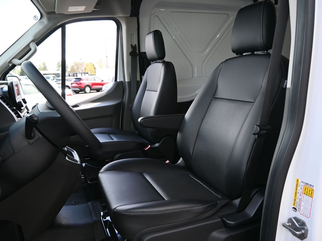 2025 Ford Transit 350 HD