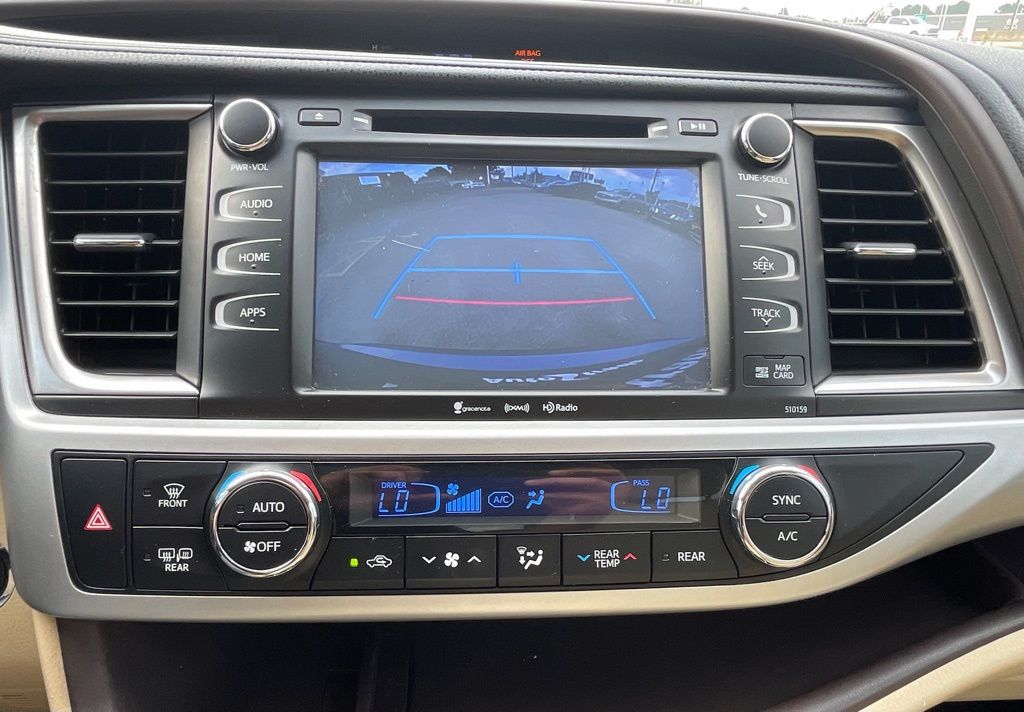 2016 Toyota Highlander XLE V6 Blue at Gullo Toyota