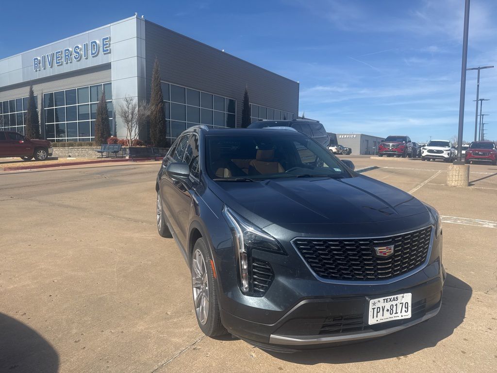 2020 Cadillac XT4 Premium Luxury