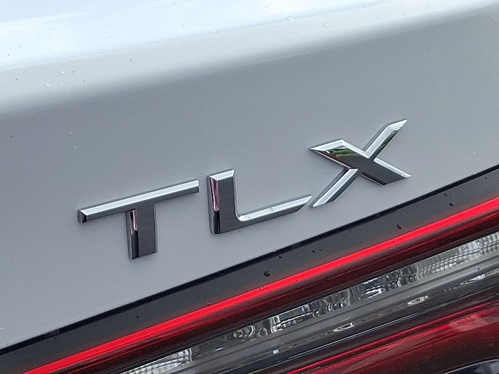 2025 Acura TLX Technology 32