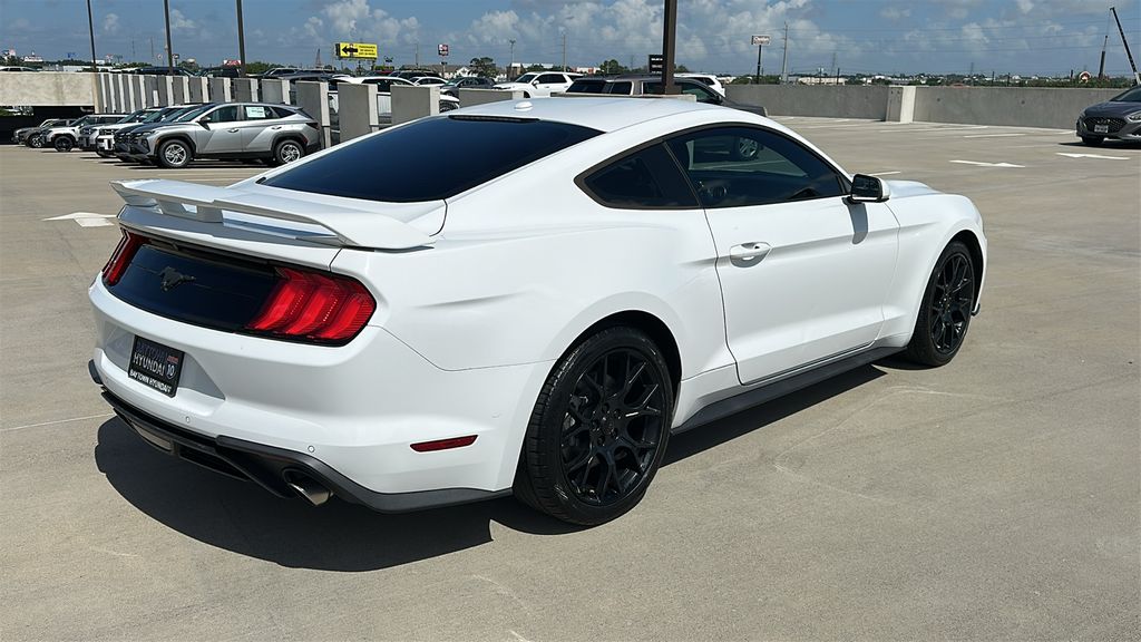 2018 Ford Mustang EcoBoost - 11
