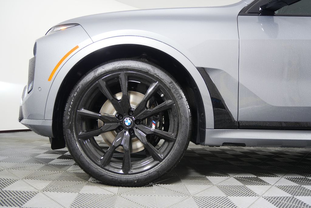 Thumbnail: 2026 BMW X7 - 7