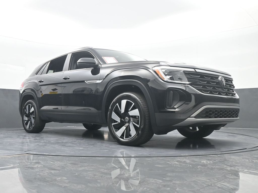 Used 2024 Deep Black Volkswagen 2.0T SE w/Technology image 61