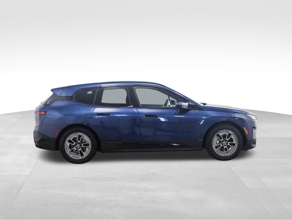 Thumbnail: 2022 BMW iX - 6