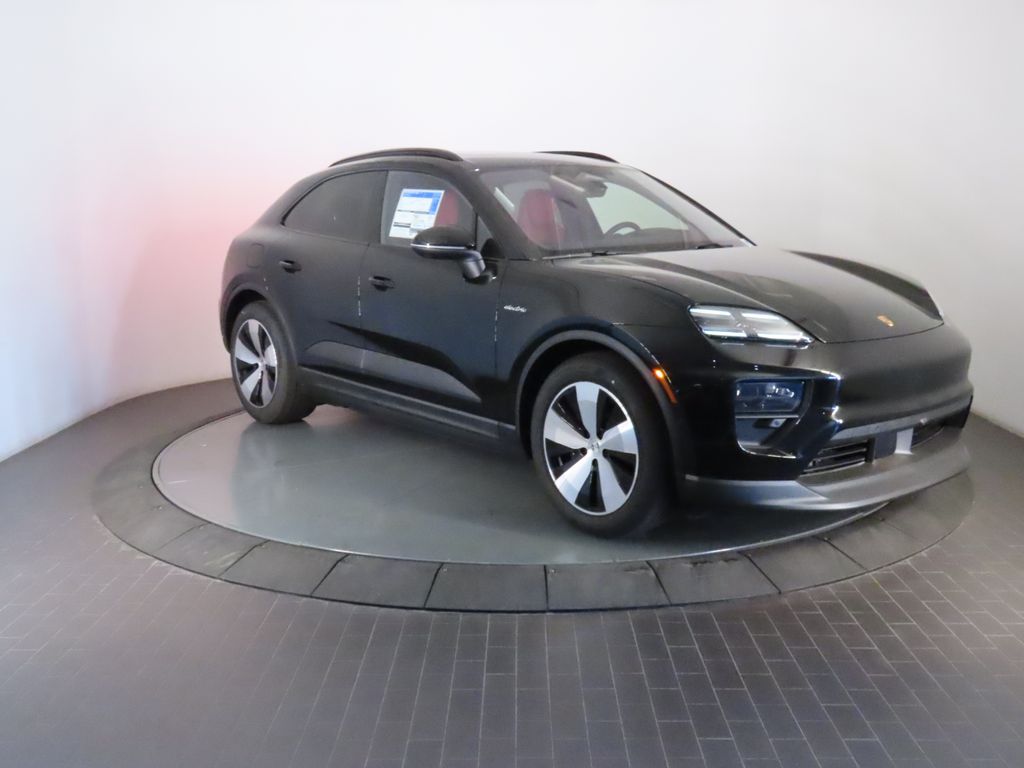 Thumbnail: 2026 Porsche Macan - 9