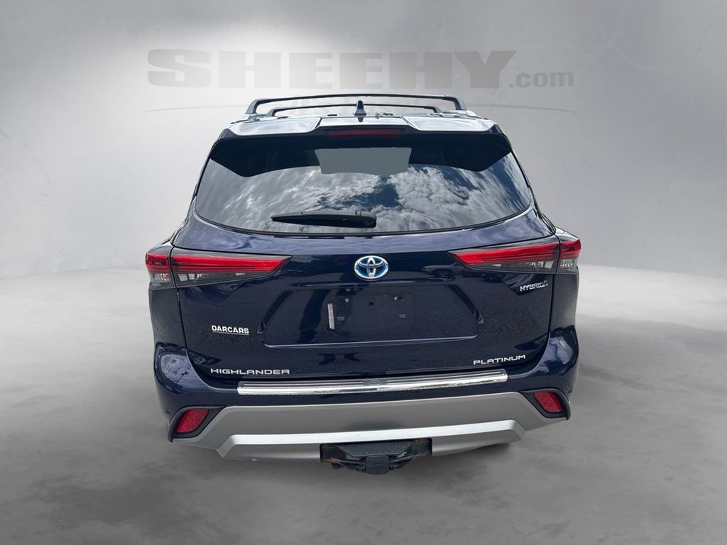Used 2023  Toyota Platinum image 13