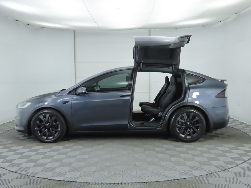 2022 Tesla Model X  16