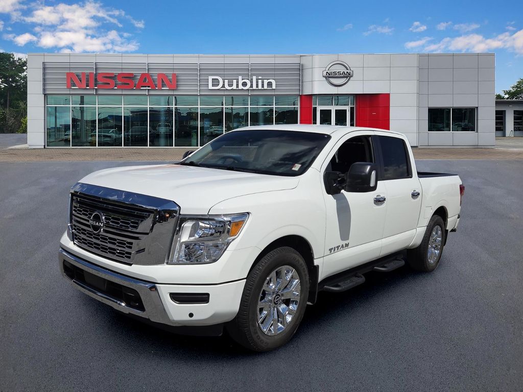 2024 Nissan Titan SV Crew Cab RWD