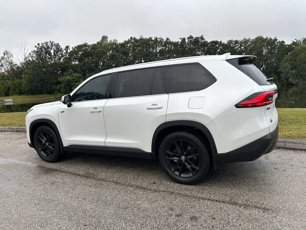 Thumbnail: 2024 Toyota Grand Highlander - 3