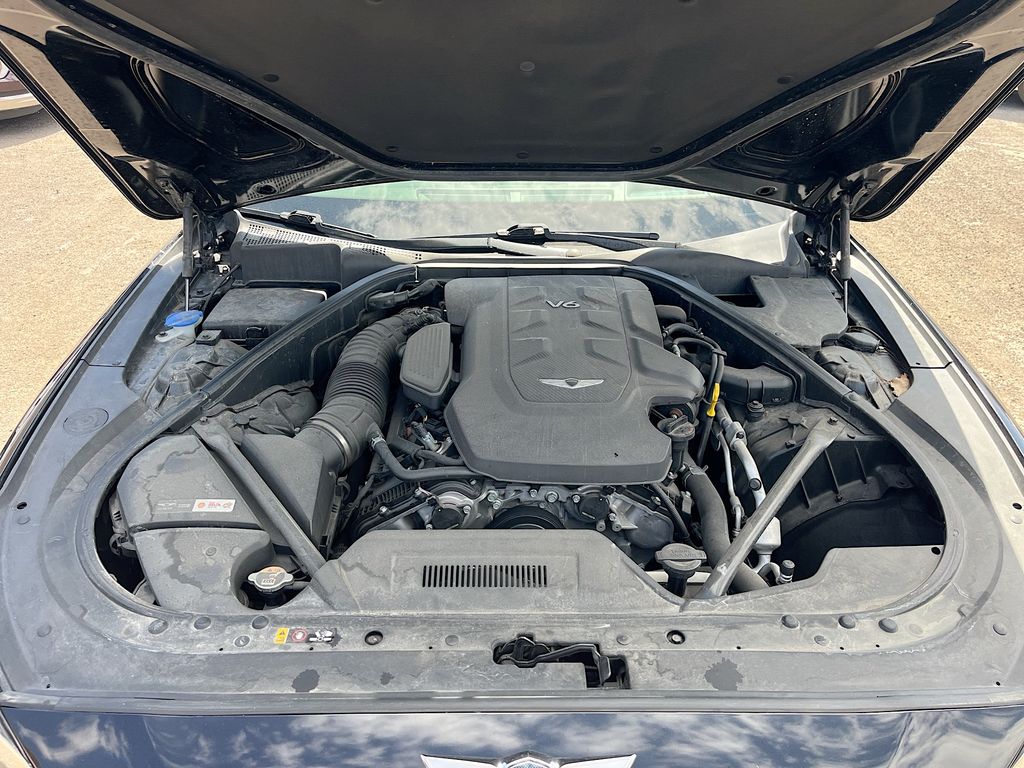 Used 2020 Black Genesis 3.8 image 32