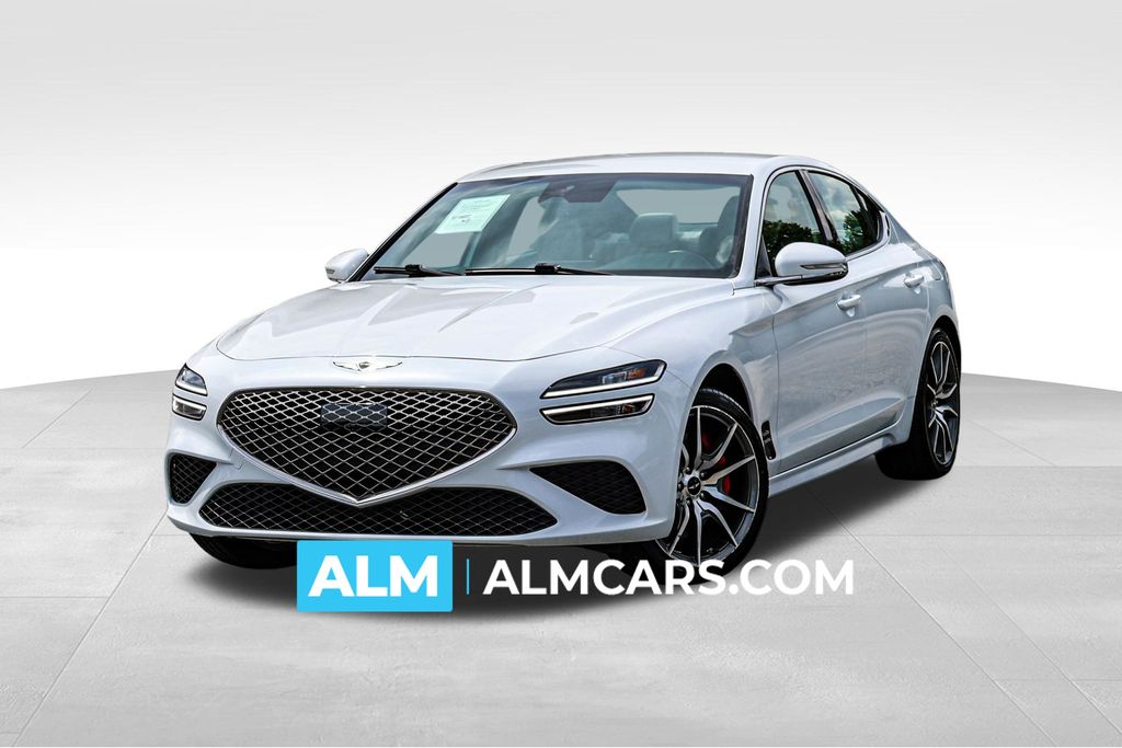Uyuni White 2025 Genesis G70 2.5T Standard RWD Sedan Rear-Wheel Drive 8-Speed Automatic