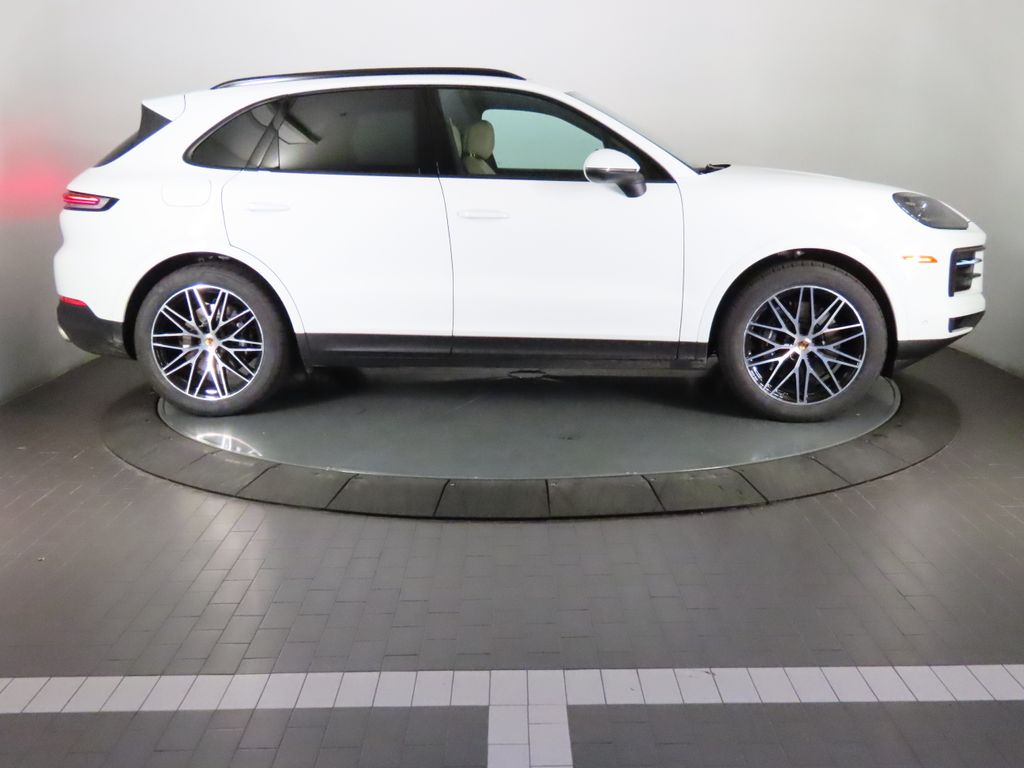 Thumbnail: 2025 Porsche Cayenne - 8