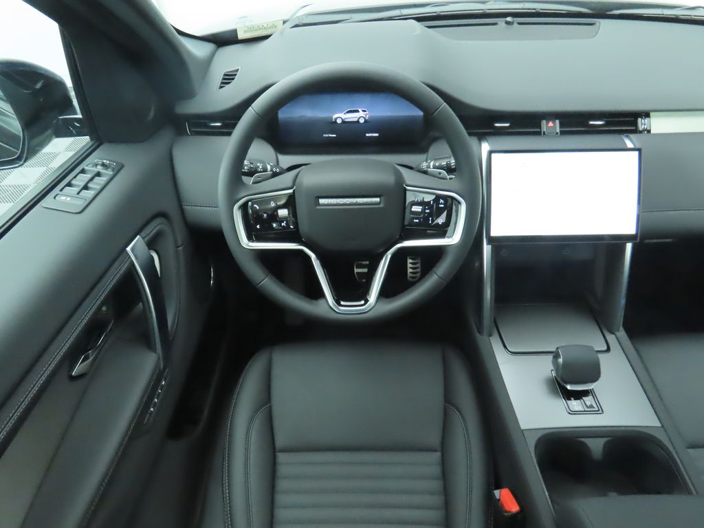 Thumbnail: 2024 Land Rover Discovery Sport - 11