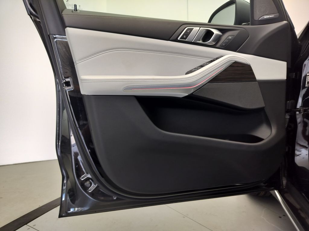 Thumbnail: 2024 BMW X5 - 6
