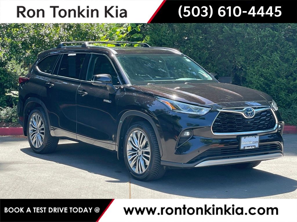 2020 Toyota Highlander Platinum Hybrid 4x4's photo