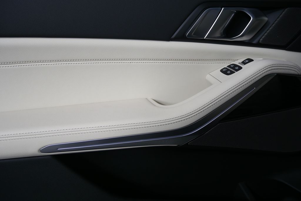 2026 BMW X7 xDrive40i 14