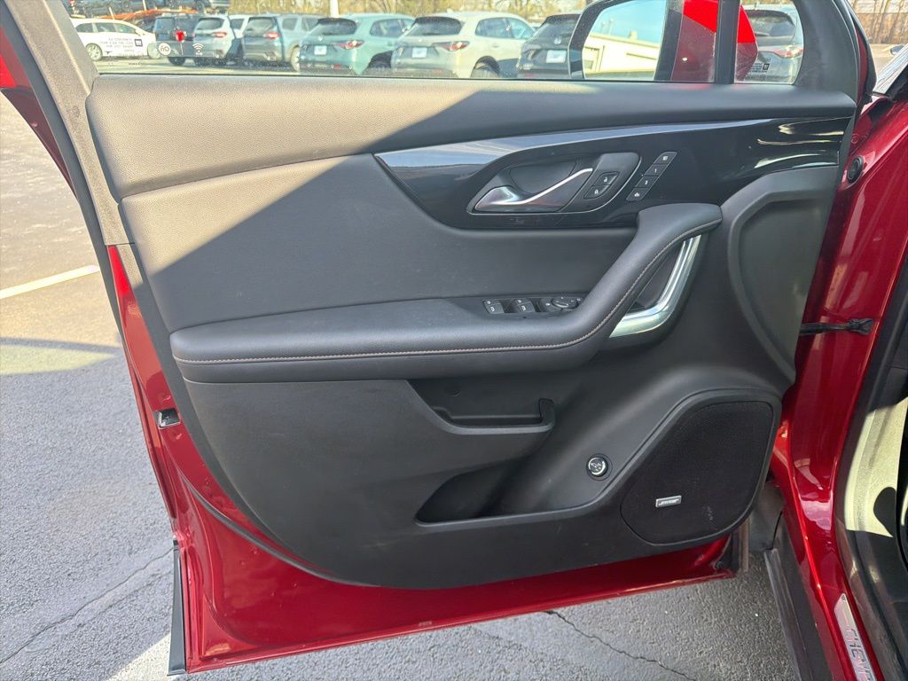 Thumbnail: 2022 Chevrolet Blazer - 18