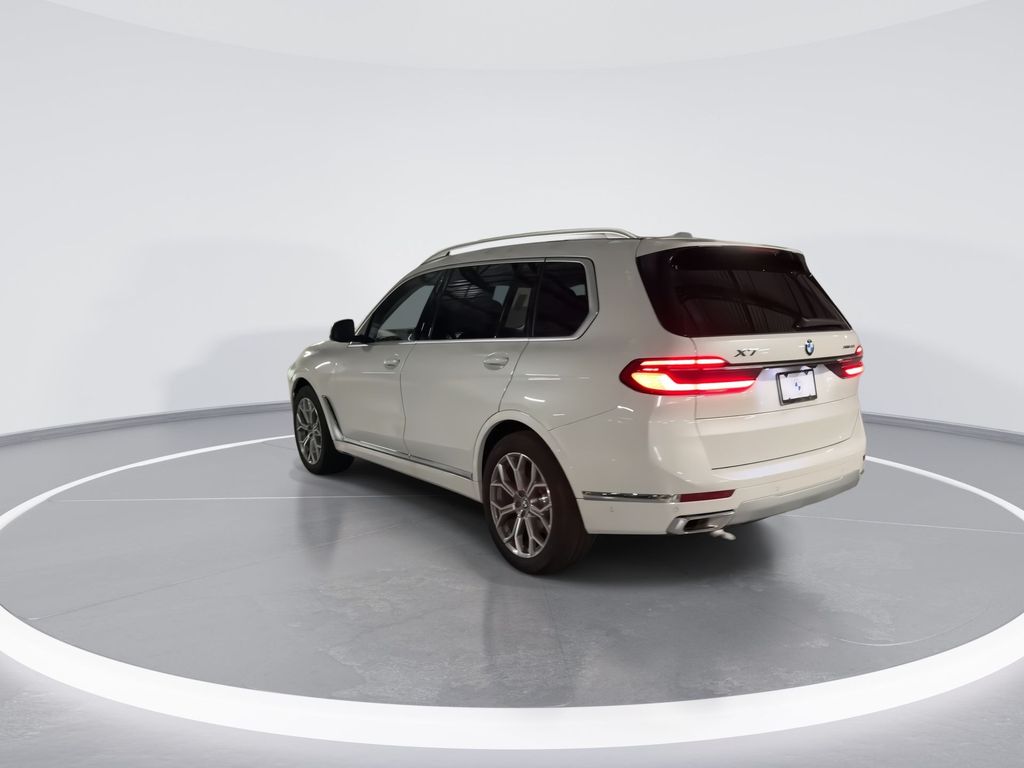 2025 BMW X7 xDrive40i 6