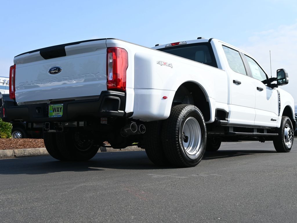 2026 Ford Super Duty F-350 DRW XL