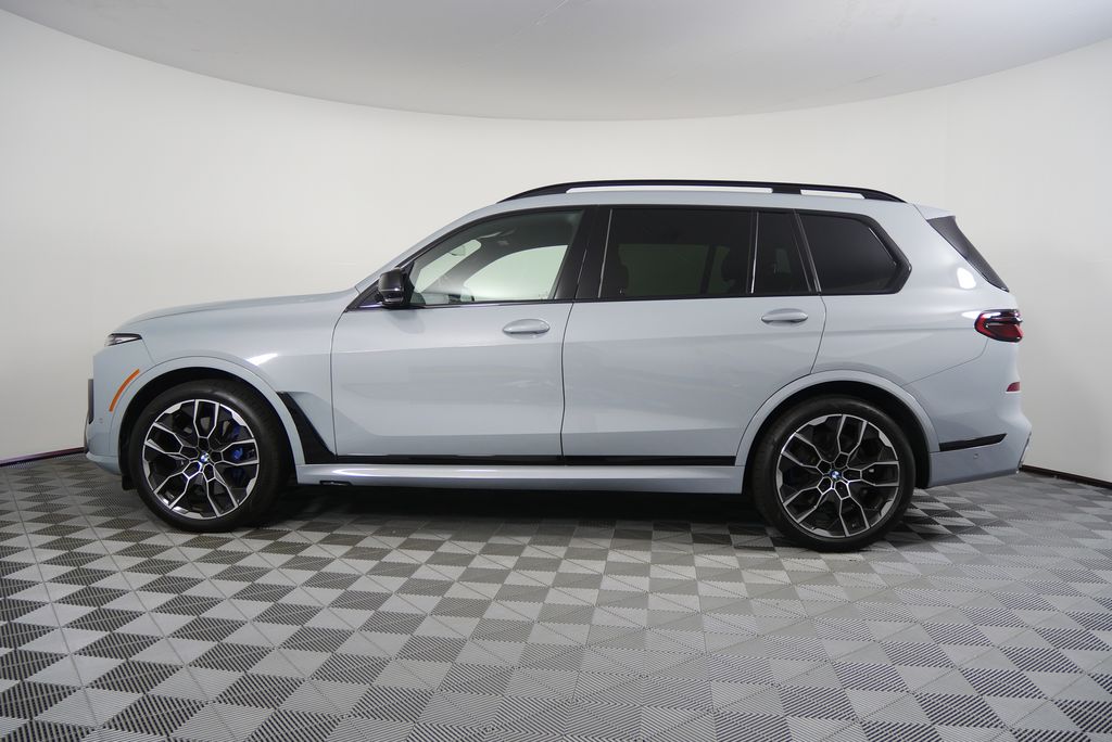 Thumbnail: 2025 BMW X7 - 6