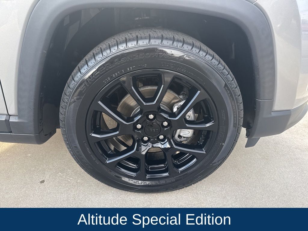 2022 Jeep Compass Altitude FWD