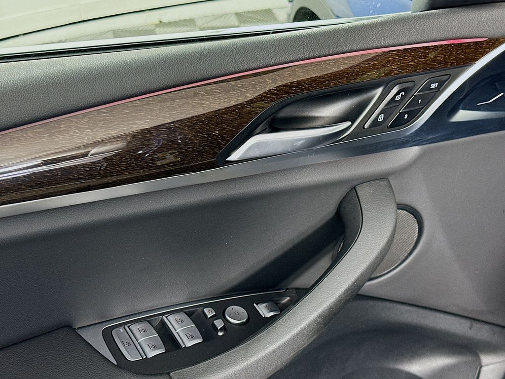 Thumbnail: 2022 BMW X3 - 18