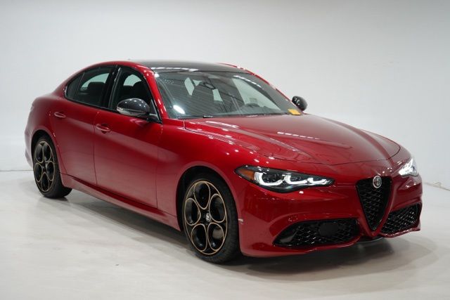 2025 Alfa Romeo Giulia Intensa RWD