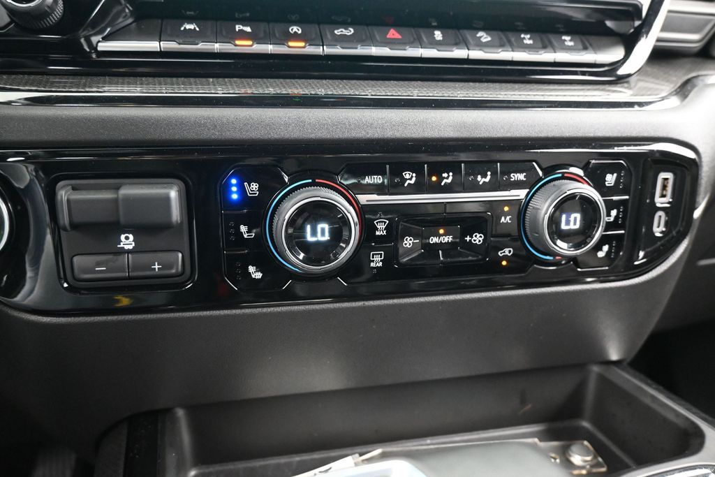 Used 2025 Black Chevrolet ZR2 image 28
