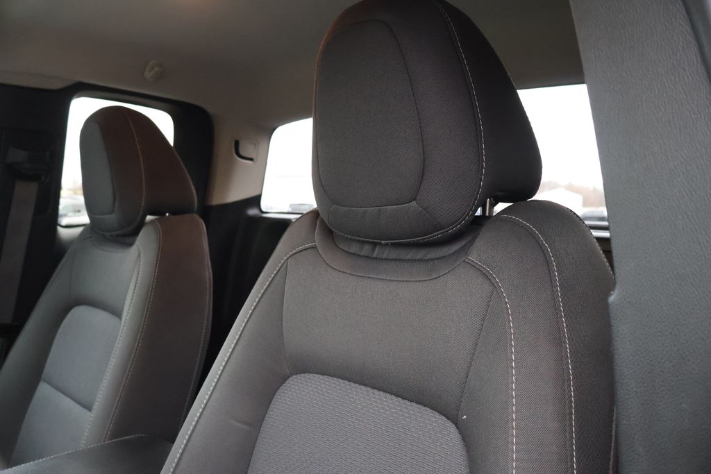 Thumbnail: 2022 Chevrolet Colorado - 17