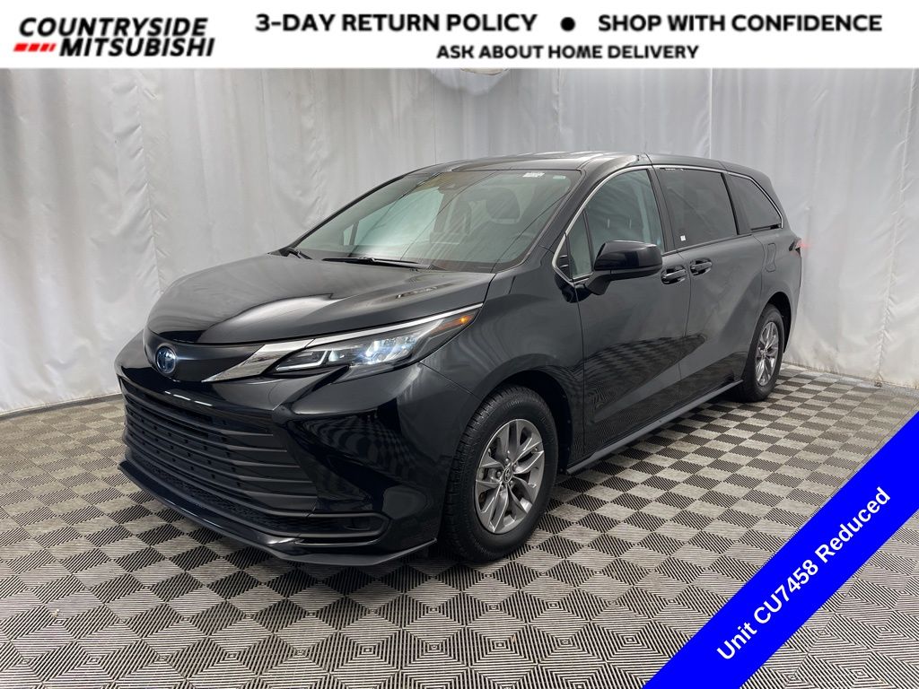 2024 Toyota Sienna LE 8-Passenger FWD