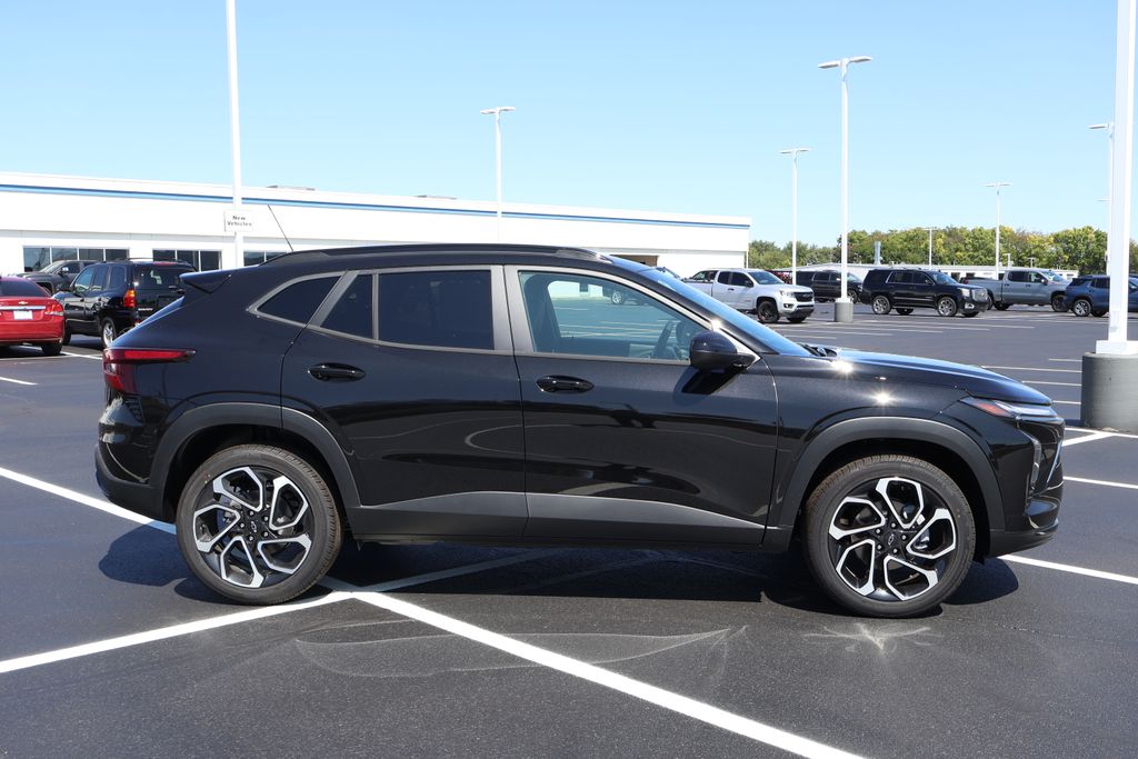 Thumbnail: 2026 Chevrolet Trax - 9