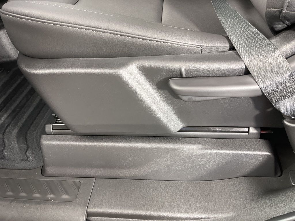 Thumbnail: 2026 Chevrolet Silverado 1500 - 21