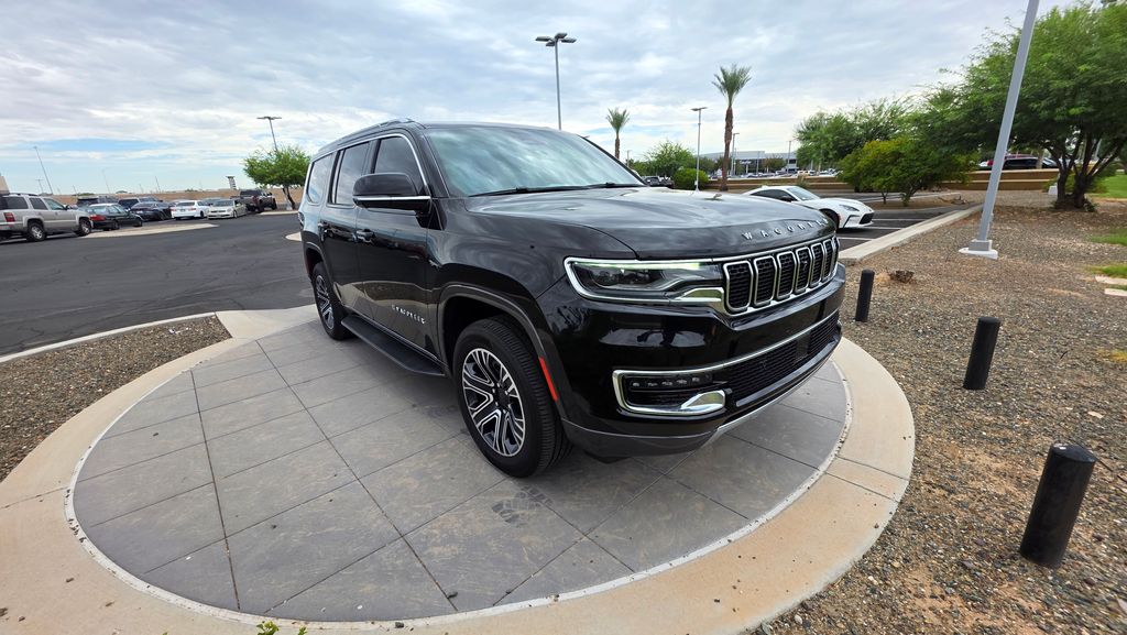 Thumbnail: 2022 Jeep Wagoneer - 3
