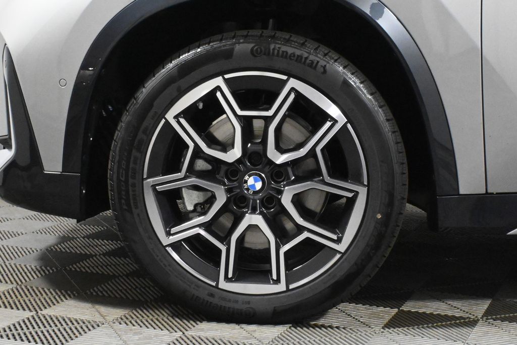 Thumbnail: 2025 BMW X1 - 12