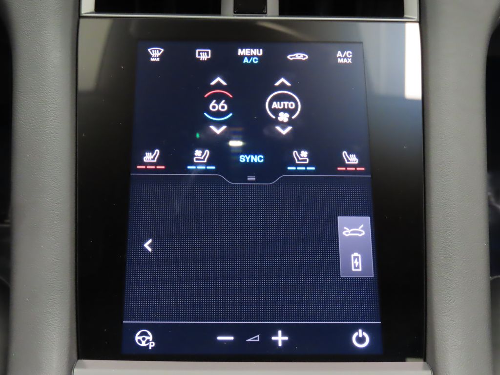 Thumbnail: 2025 Porsche Taycan - 29