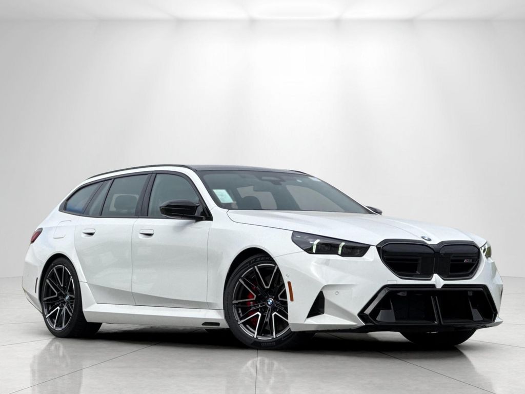 Alpine White 2027 BMW M5 Wagon All-Wheel Drive 8-Speed Automatic