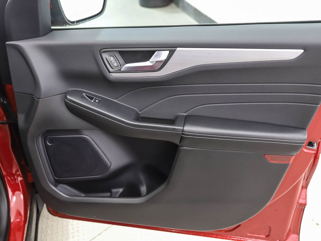 2024 Ford Escape Platinum 28