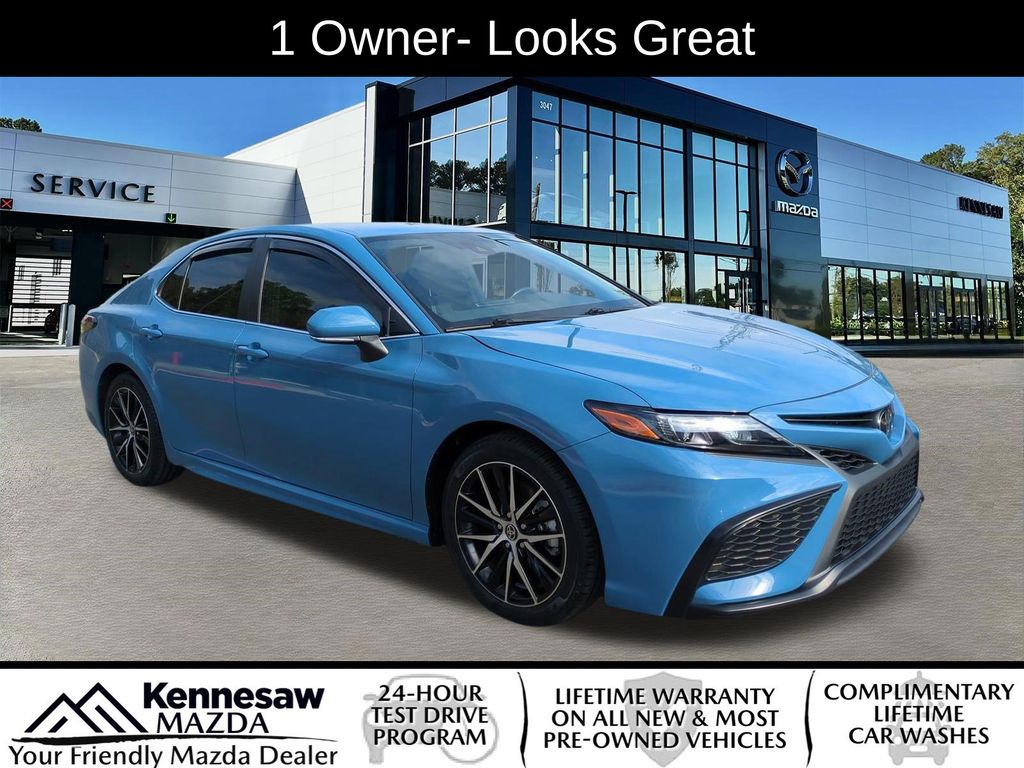 Blue 2024 Toyota Camry SE FWD Sedan Front-Wheel Drive 8-Speed Automatic
