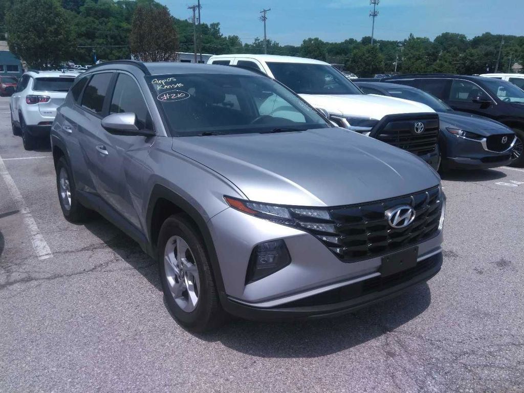 Shimmering Silver 2024 Hyundai Tucson SEL Fleet AWD SUV / Crossover All-Wheel Drive 8-Speed Automatic